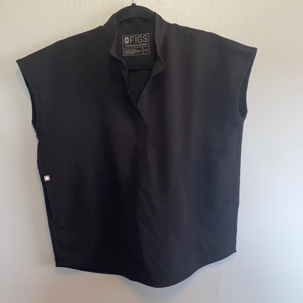 Figs Black Rafaela scrub top